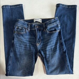 9/10 Long Strait leg Boy’s Abercrombie Soft Denim Blue Jeans
